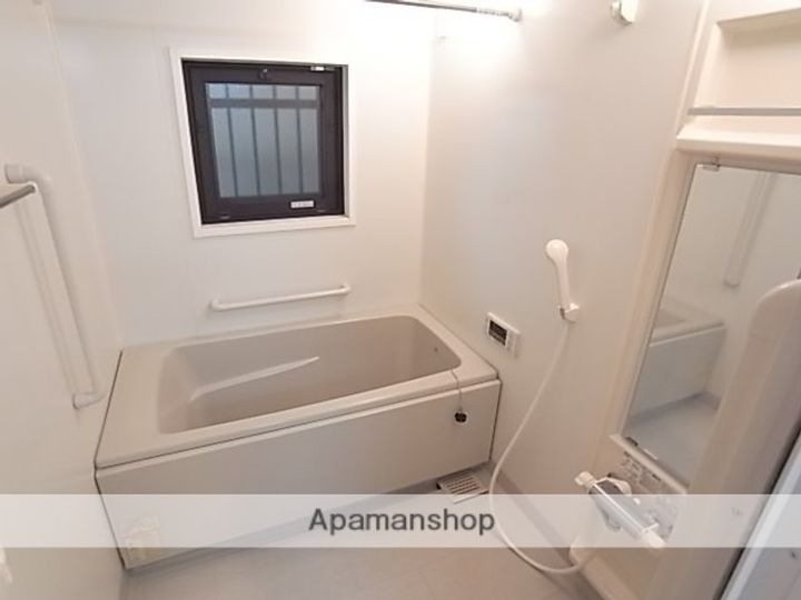 フォーレスト学園前の内装