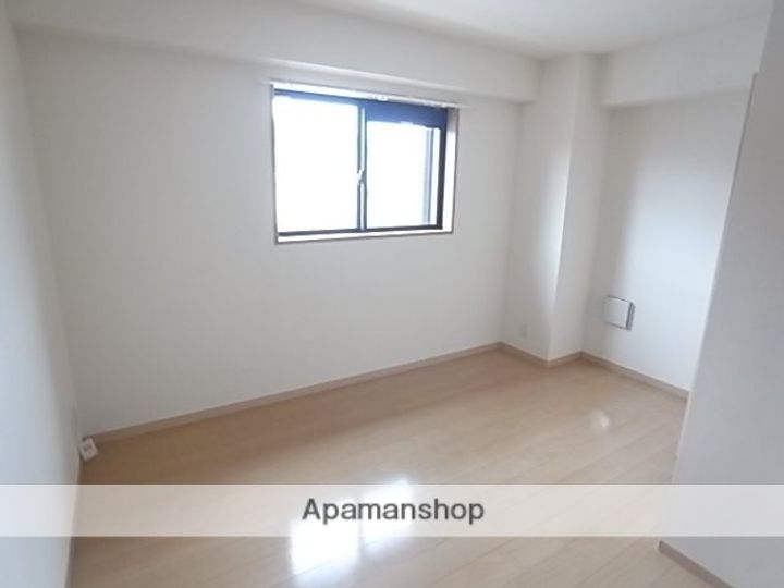 フォーレスト学園前の内装