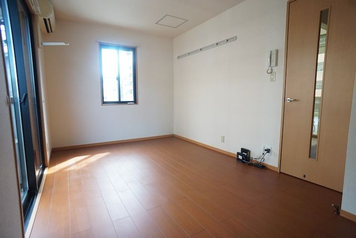 グランドゥール西大寺の居間