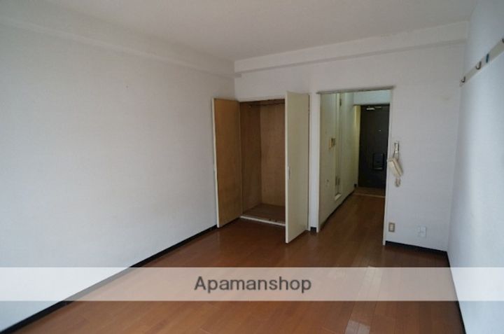 奈良県奈良市富雄元町3丁目の賃貸マンションの居間