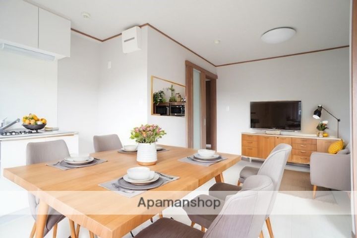 ききょう鳥見ビルの居間