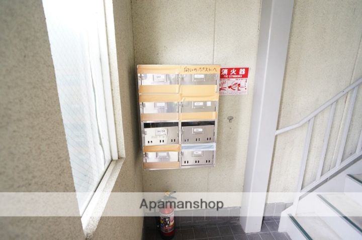 プレステ赤膚マンションの外観