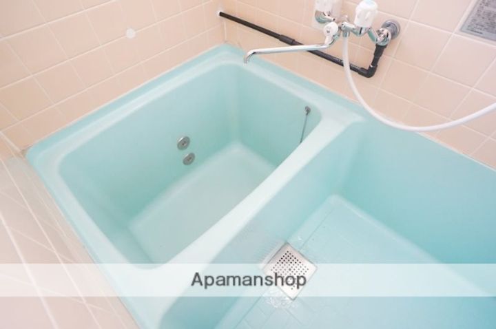 ロイヤル学園前PARTIの風呂