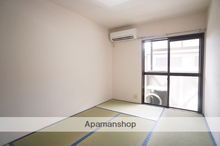 ビバリーヒル学園前B棟の内装