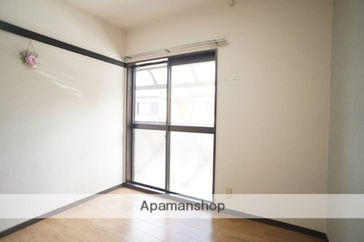 ビバリーヒル学園前B棟の内装