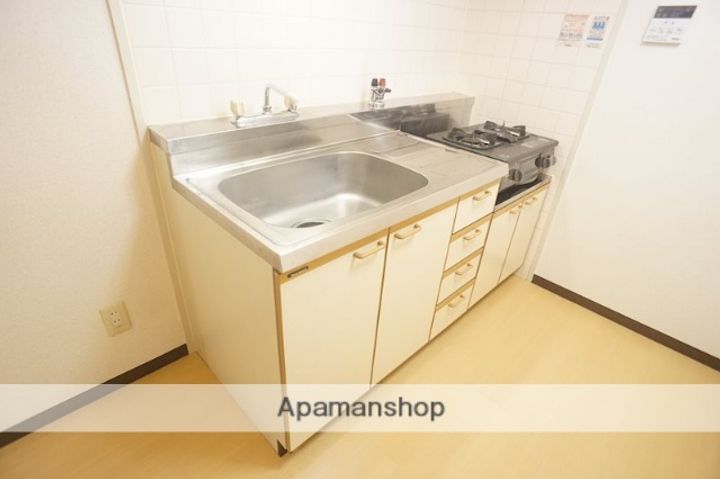 リバーサホ萬のキッチン