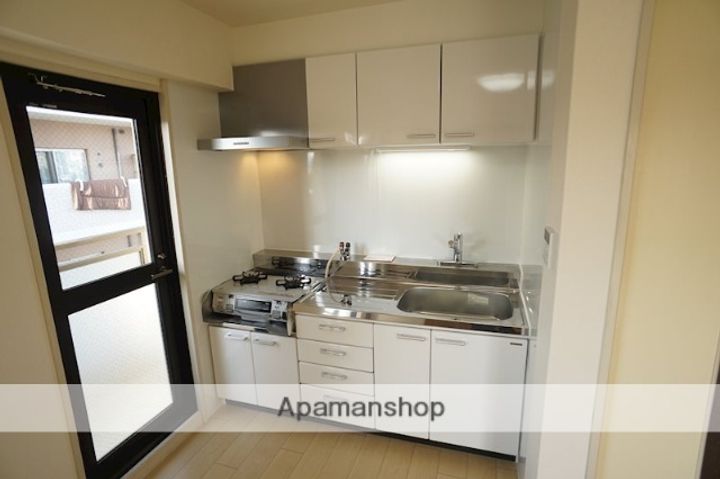 リバーサホ萬のキッチン