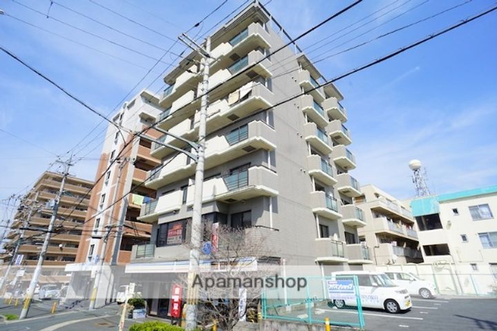 リバーサホ萬の外観