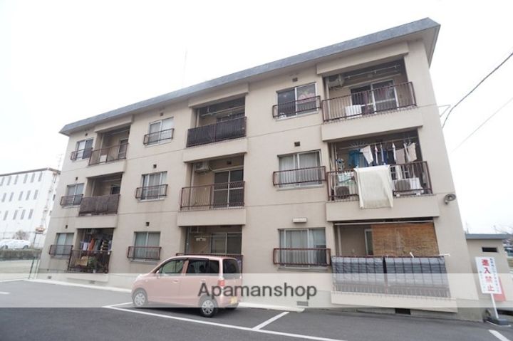 ハイツ平沼の外観