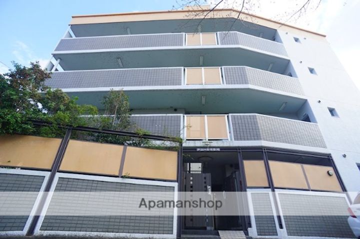 ドムール佐保川の外観