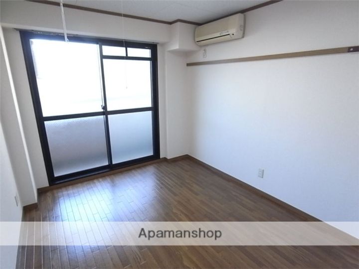 新大宮シティ・パルの居間