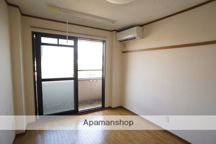 新大宮シティ・パルの居間