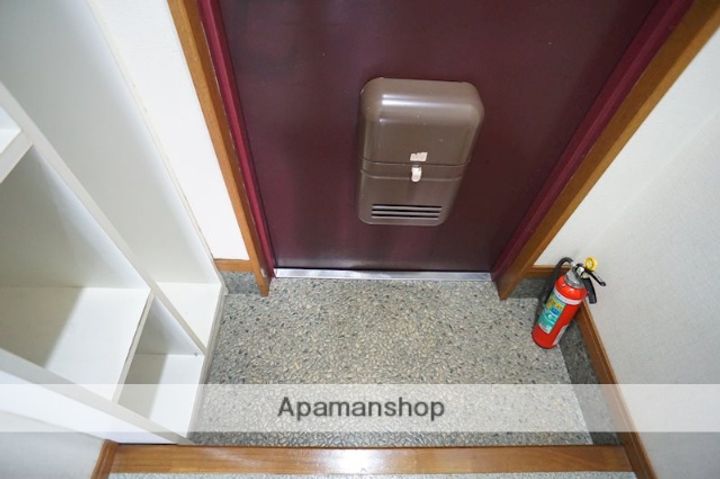 パルスコート新大宮の玄関