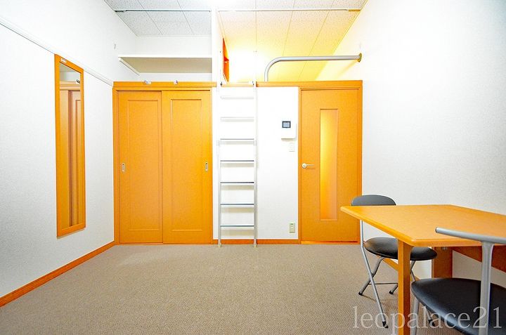 レオパレスGROW302の居間