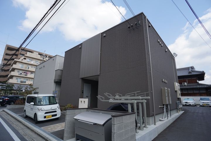 ラシーネ新大宮 アクシス103号室の外観
