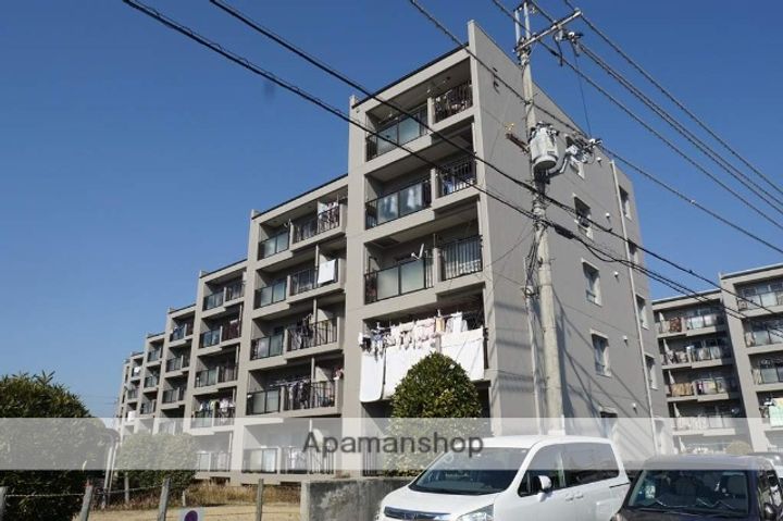 新大宮ハイタウンの外観