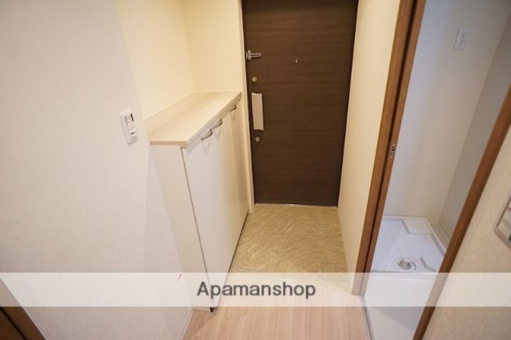 HEARTFULL SUITES 大宮の玄関