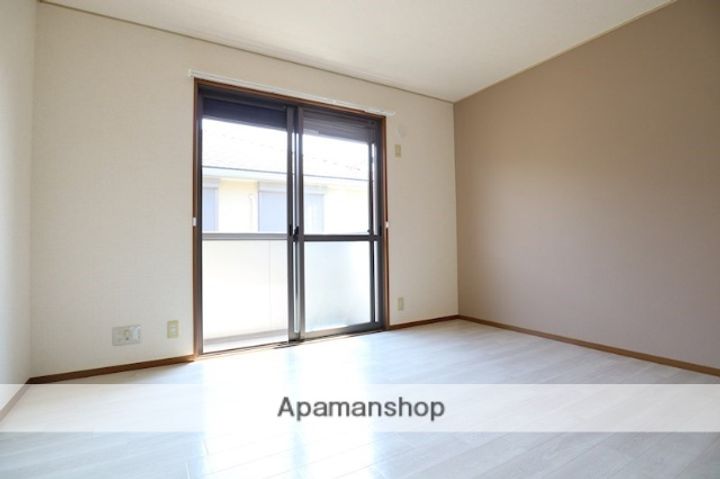 ロイヤルガーデンA棟の居間