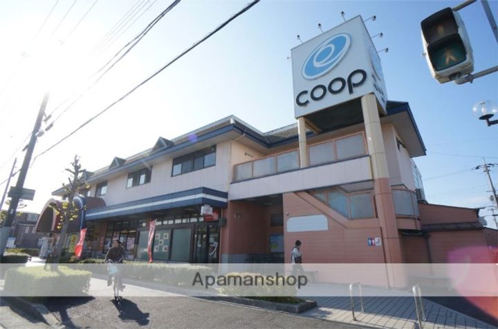 ロイヤルガーデンA棟の周辺