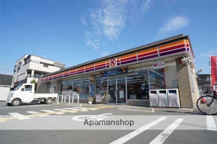 ロイヤルガーデンA棟の周辺