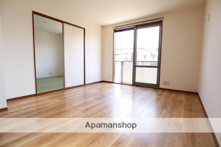 プリムローズ1番館の居間