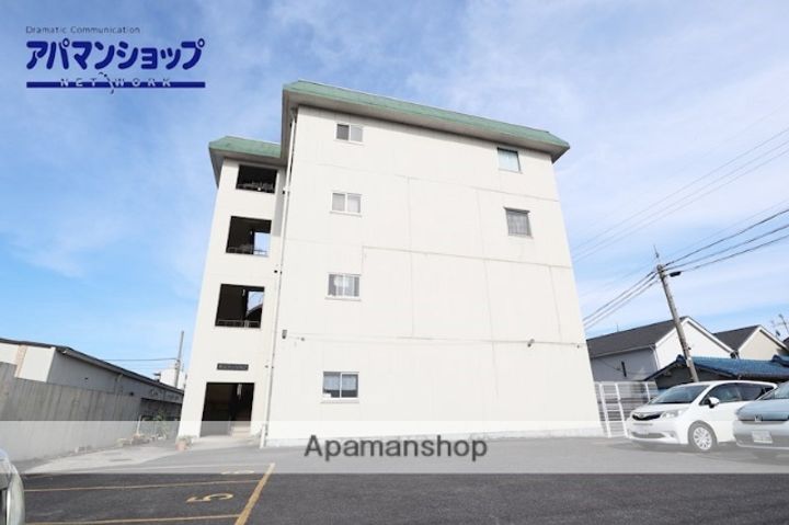 井上マンションの外観
