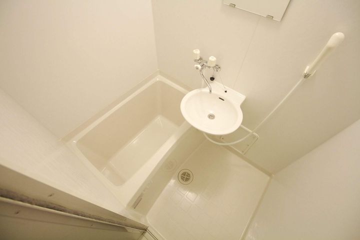 レオパレスさざんか204の風呂