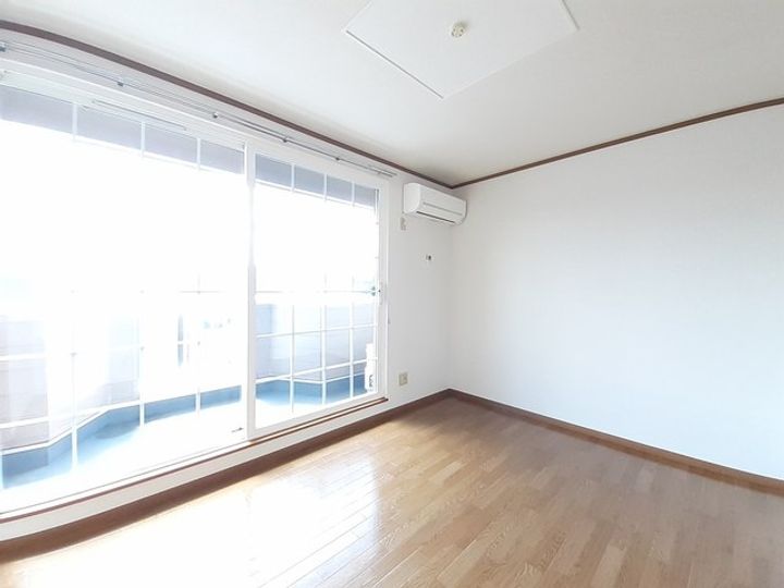 サンハイツミヤコの居間