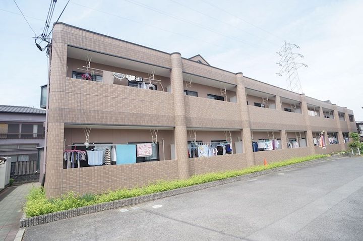 シャンクレール弐番館107の外観