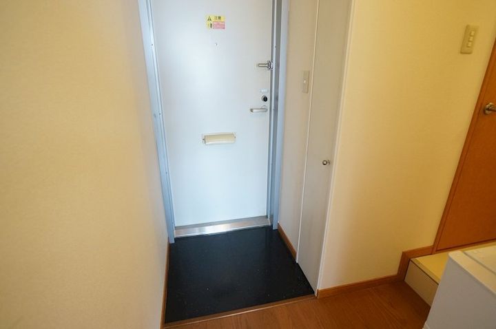 レオパレスさざんか205の居間
