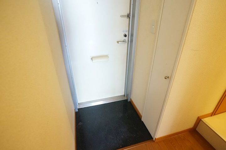 レオパレスさざんか104の居間