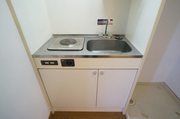 レオパレス二上301のキッチン