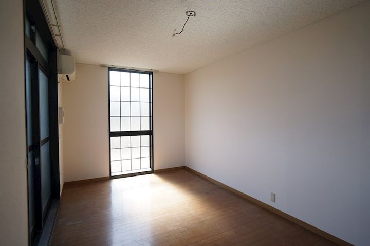 レオパレス二上101の内装