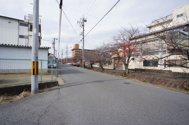 レオネクストエムティ逢坂Ⅱ304の周辺