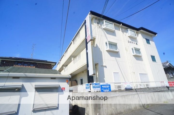 シャトー泉の外観