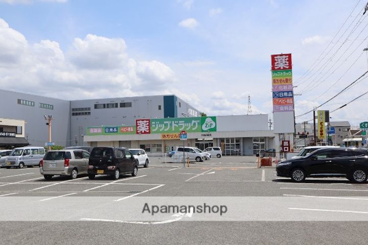 メゾン・ド・プルミエールの周辺