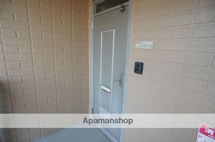 ハイム櫟 (イチ)の玄関