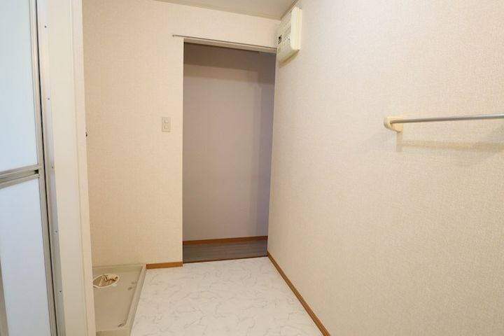 クラスターコートの内装