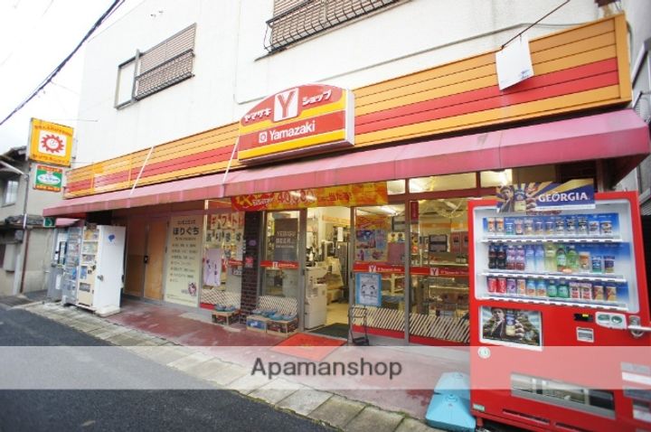 メディオ Aの周辺