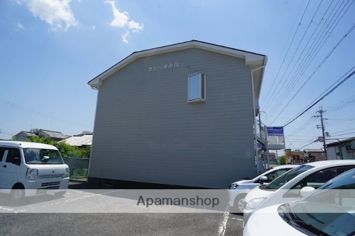 ラシーヌ小川の外観