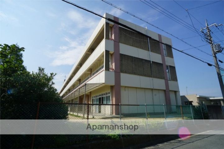ラシーヌ小川の周辺
