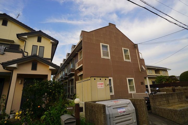 レオパレスカサ103の外観