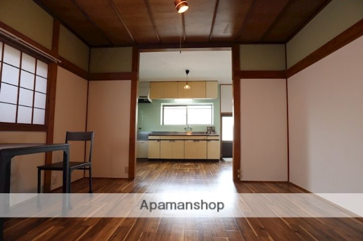 奈良県大和郡山市小泉町(一戸建)の賃貸物件の居間