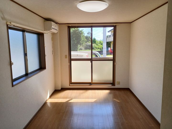 ハイツ・イーストサイドの居間
