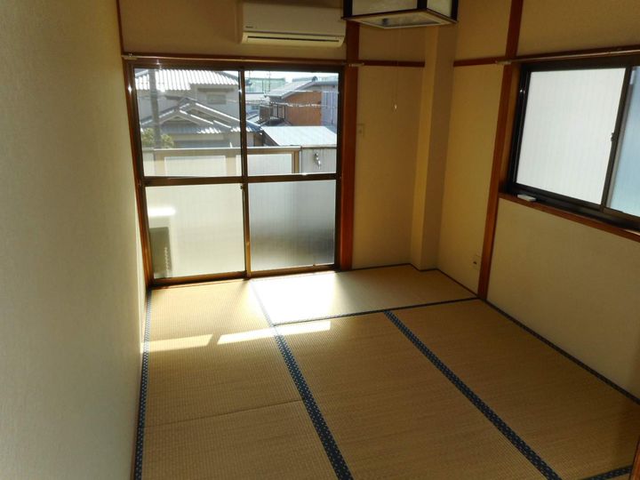 メゾン学園204の居間