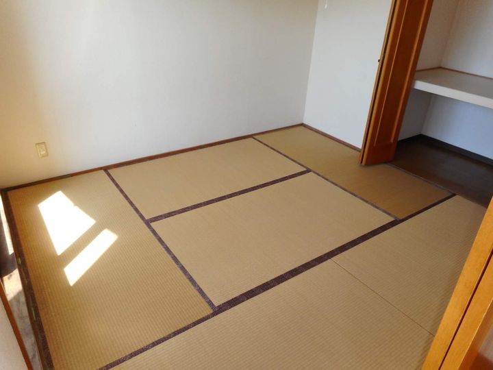 PRIME GRADEN103の居間