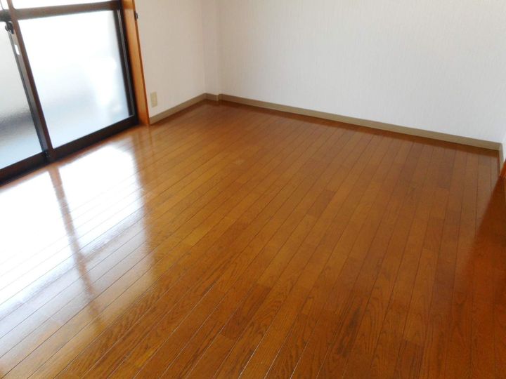 和歌山県西牟婁郡白浜町堅田の賃貸マンション203の居間