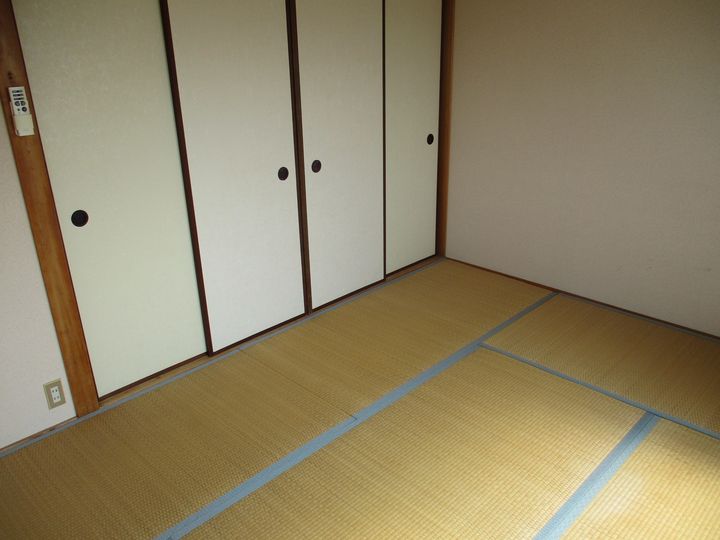 パールハイツ208の居間