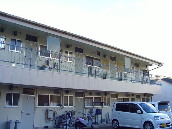 和歌山県田辺市上万呂の賃貸アパートの外観