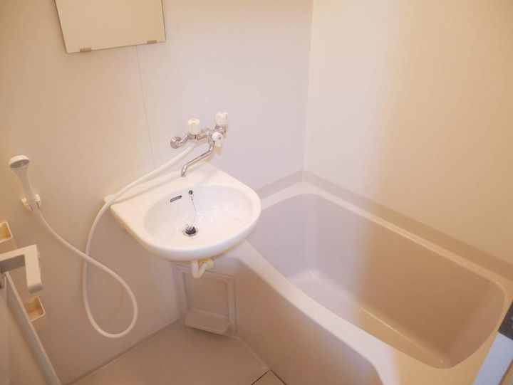 薫る風ハイツ203の風呂